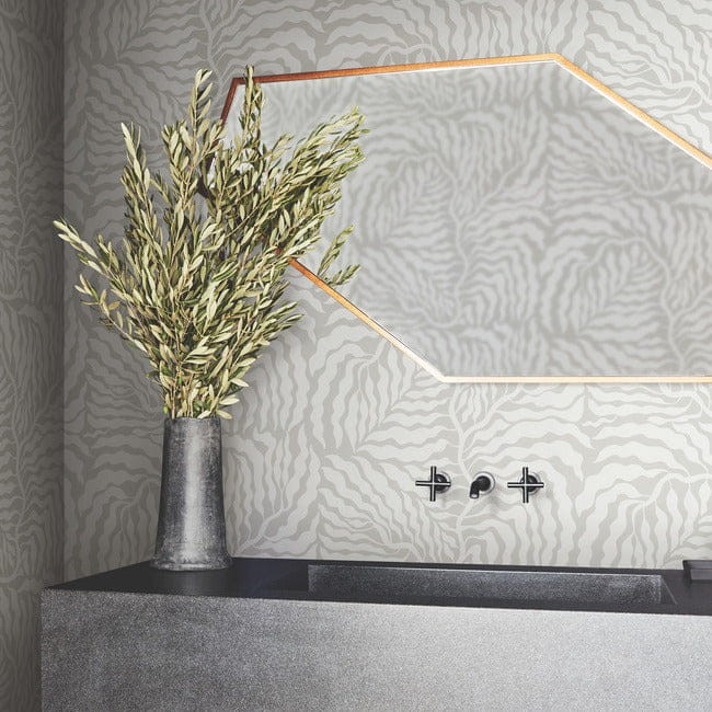 York AG2064 Artistic Abstracts Fern Fronds Grey/White - tapeta w abstrakcyjny motyw roślinny
