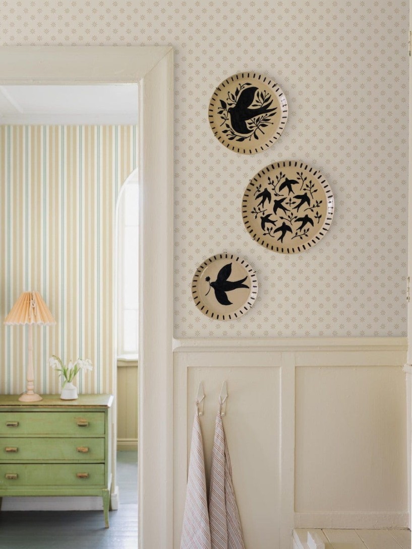 Boras Tapeter 5807 Nordic Folk Skogsstjarna - tapeta w kwiaty leśnej gwiazdy