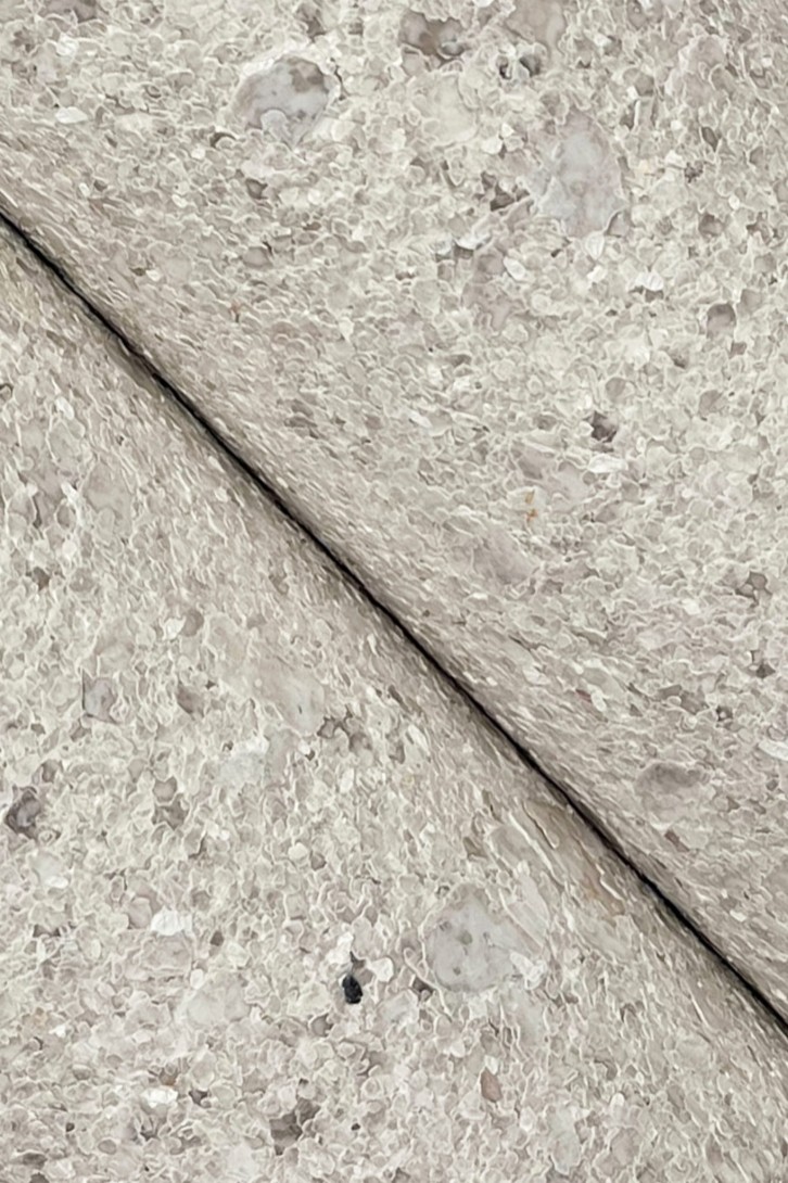 York GV0213W1 Ronald Redding Grasscloth & Natural Resource Brilliant Mica Clear Quartz - tapeta z minerałem miką