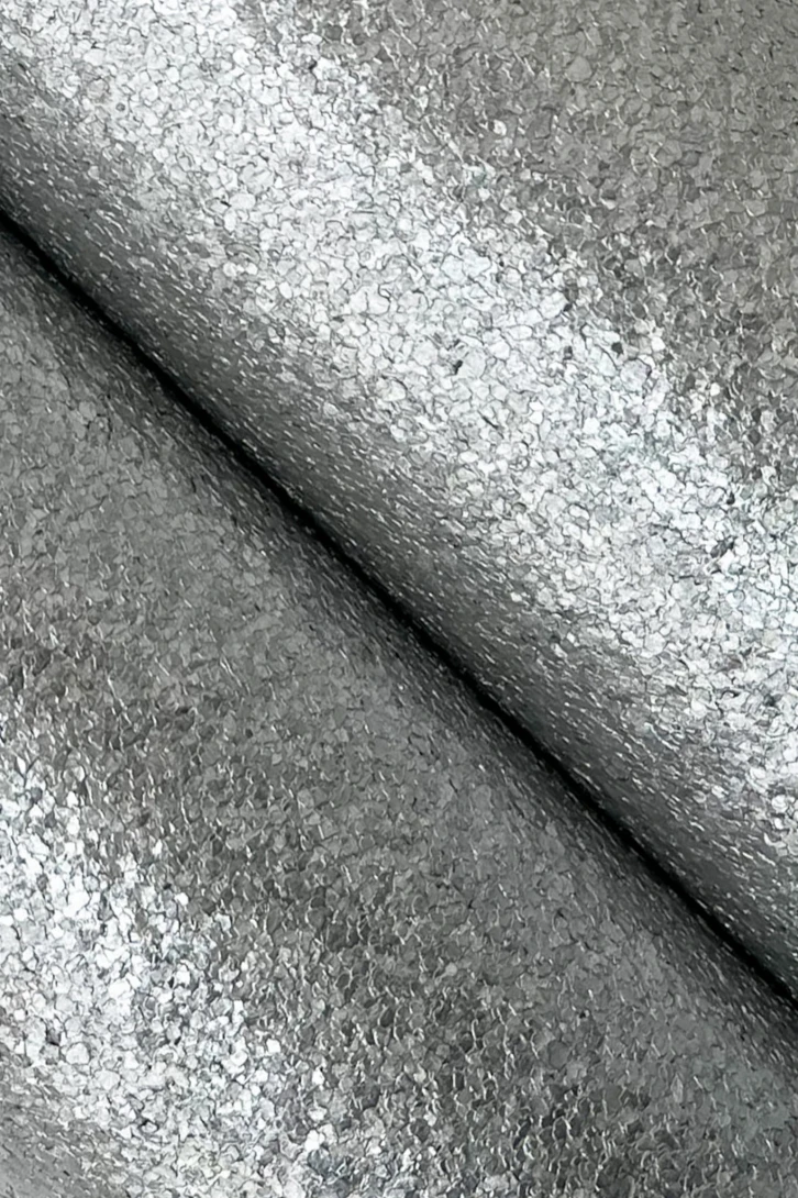 York GR1013 Ronald Redding Grasscloth & Natural Resource Terra Mica Silver - tapeta z minerału mika