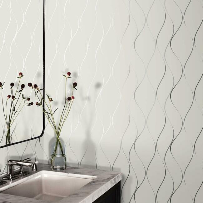 York Y6201401 Antonina Vella Dazzling Dimensions Vol II Wavy Stripe White/Silver - tapeta w metaliczne linie