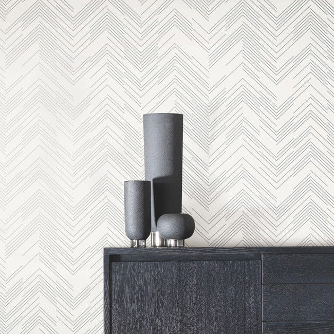 York MD7223 Antonina Vella Modern Metals Second Edition Polished Chevron White/Silver - tapeta w motyw jodełki