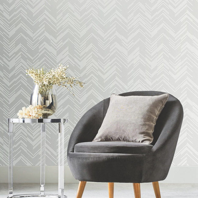 York MD7223 Antonina Vella Modern Metals Second Edition Polished Chevron White/Silver - tapeta w motyw jodełki