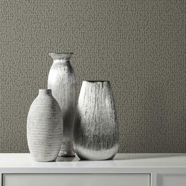 York Y6231106 Antonina Vella Natural Opalescence Stretched Hexagons Dark Silver - tapeta strukturalna