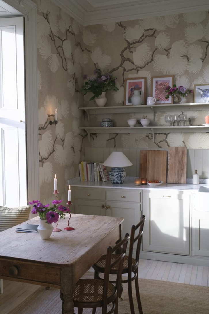 Sandberg S10487 Ett Hem, Oland Pine Mural Beige - mural w liście sosny