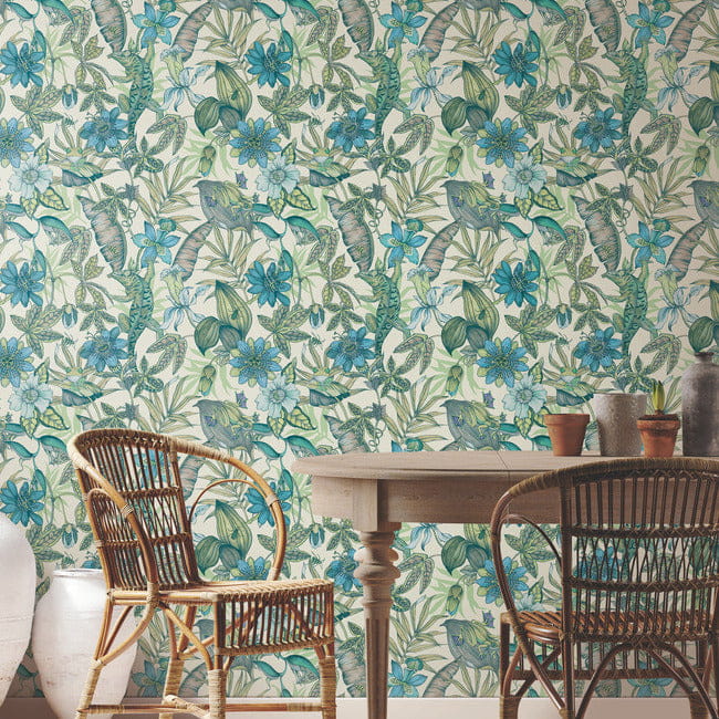 York BL1705 Blooms Second Edition Resource Library Rainforest Cream/Green Multi - tapeta w egzotyczne rośliny i zwierzęta