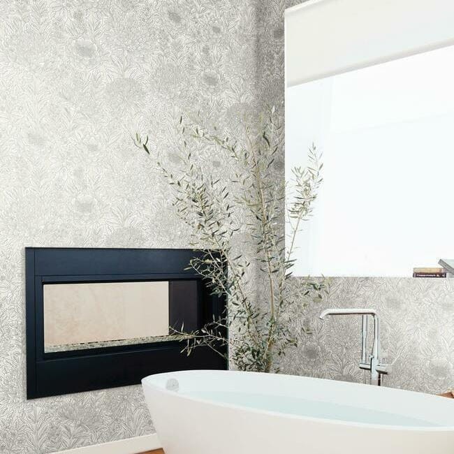 York BW3921 Black and White Resource Library Wood Block Blooms Cream/Glint - tapeta w kwiaty z metalicznymi akcentami