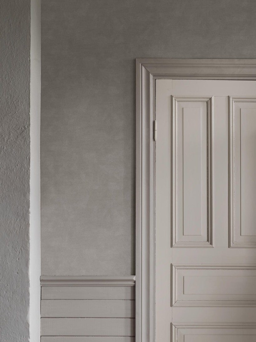 Boras Tapeter 5054 Shades Quartzite - szara tapeta z pociągnięciami pędzla