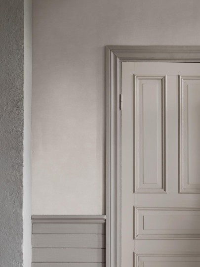 Boras Tapeter 5057 Shades Chalk - jasnobeżowa tapeta z pociągnięciami pędzla