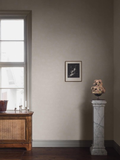 Boras Tapeter 5058 Shades Dolomite - piaskowa tapeta z pociągnięciami pędzla