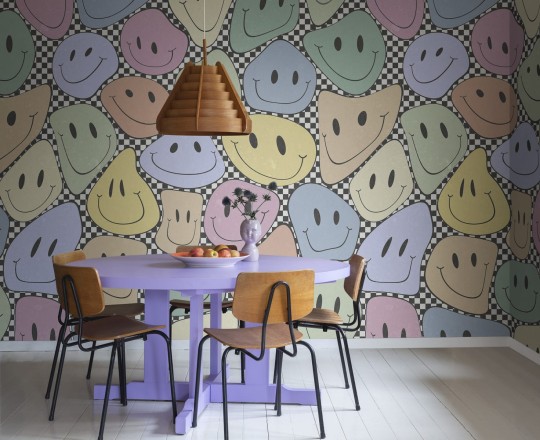 Rebel Walls R19373 Pops Happy Rebel Colorful Chess - mural w uśmiechnięte twarze