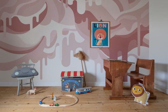 Rebel Walls R18652 Pops Dripping Ice Cream Pink - mural dla dzieci w topniejące lody