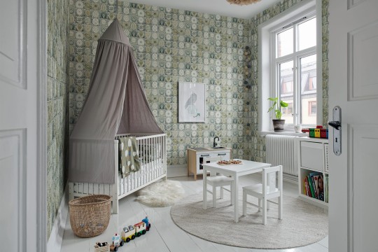 Rebel Walls R18578 Pops Tiny Solar System Triangulum - tapeta w rysunki układu słonecznego