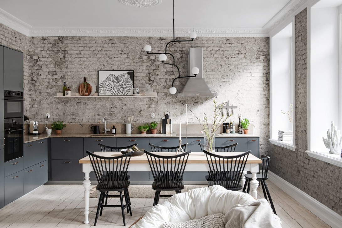 Rebel Walls R17872 Rebel Favorites Barcelona Sand - mural imitujący ceglaną ścianę