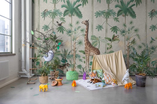 Rebel Walls R16791 Rebel Favorites Giraffe's Stroll - mural w egzotyczne zwierzęta i rośliny