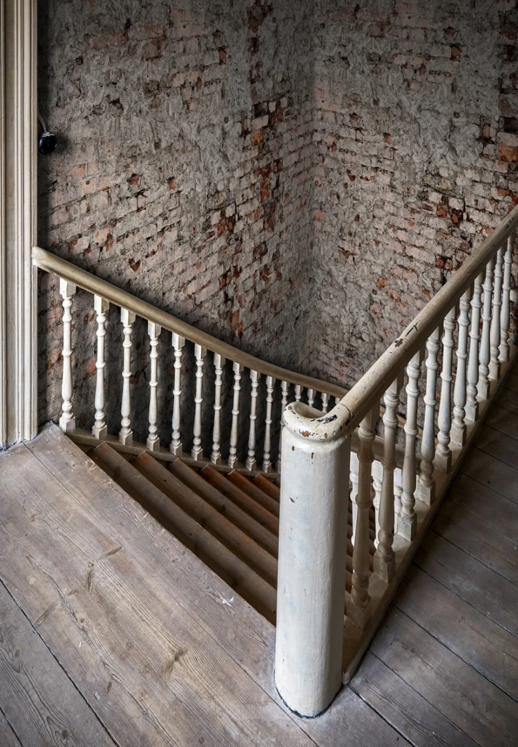 Rebel Walls R17871 Rebel Favorites Barcelona Rust - mural imitujący ceglaną ścianę