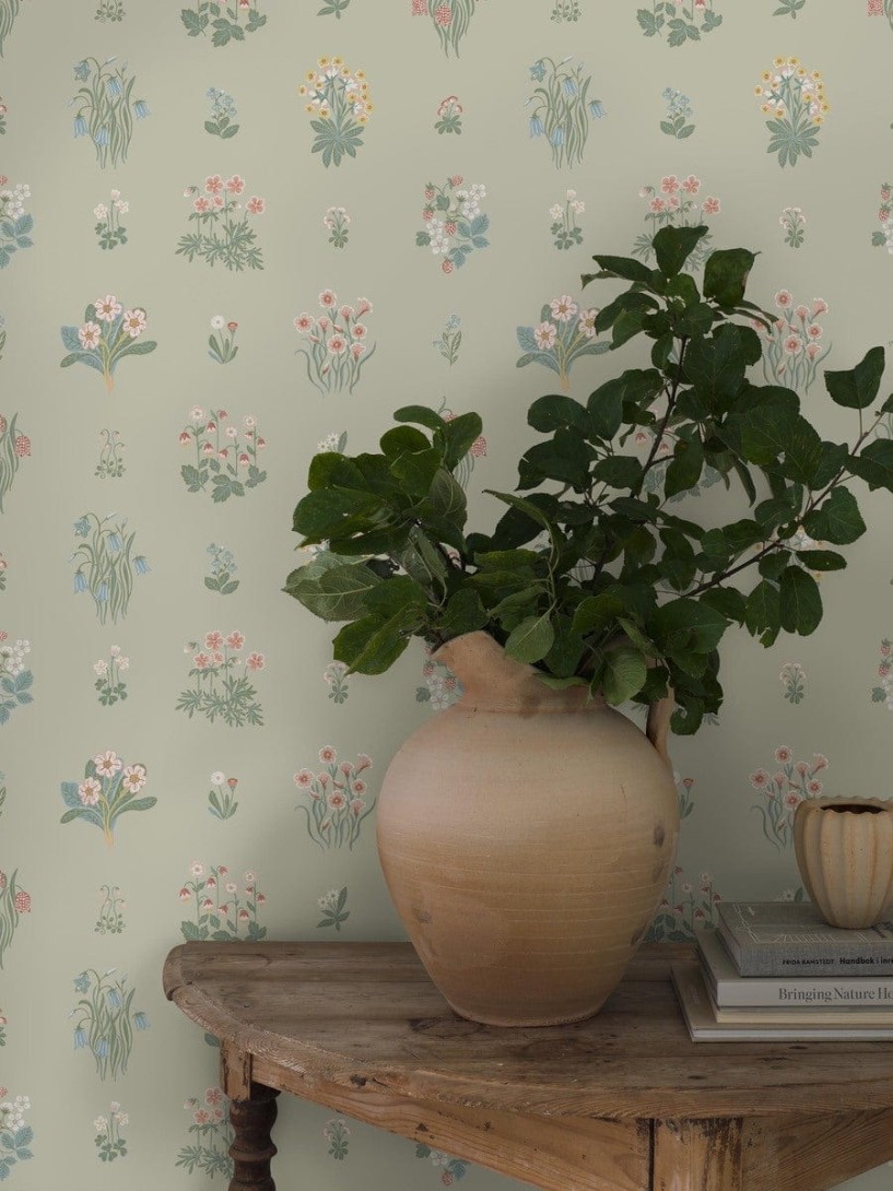 Boras Tapeter 6950 Angsflora Green - tapeta w polne kwiaty