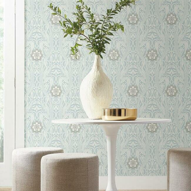 York DM4991 Damask Resource Library Gatsby Damask Sky - tapeta w stylizowane rośliny