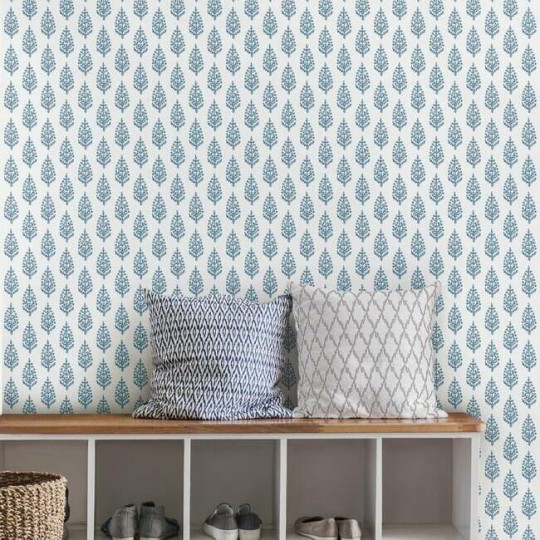 York FH4068 Simply Farmhouse Paisley On Calico Blue - tapeta w minimalistyczny motyw roślinny