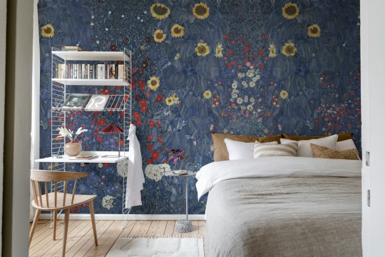 Rebel Walls R20547 First Rebels Farm Garden Blue - mural w obraz Gustava Klimta