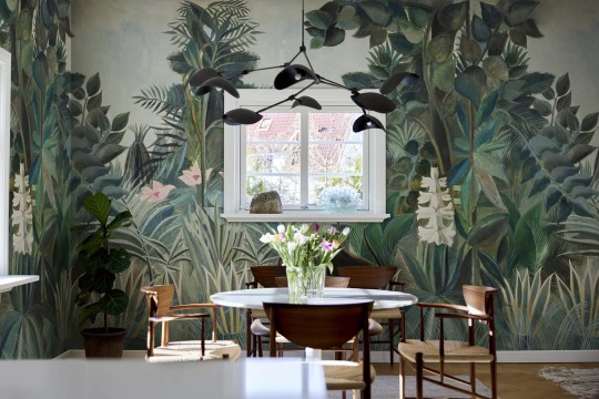 Rebel Walls R20575 First Rebels The Equatorial Jungle by Rousseau - mural w egzotyczne rośliny inspirowany dziełem Rousseau