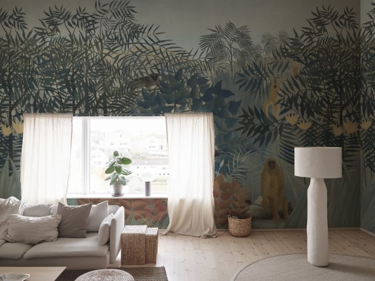 Rebel Walls R20574 First Rebels Tropical Forest With Monkeys Blue - mural w egzotyczne rośliny inspirowany dziełem Rousseau