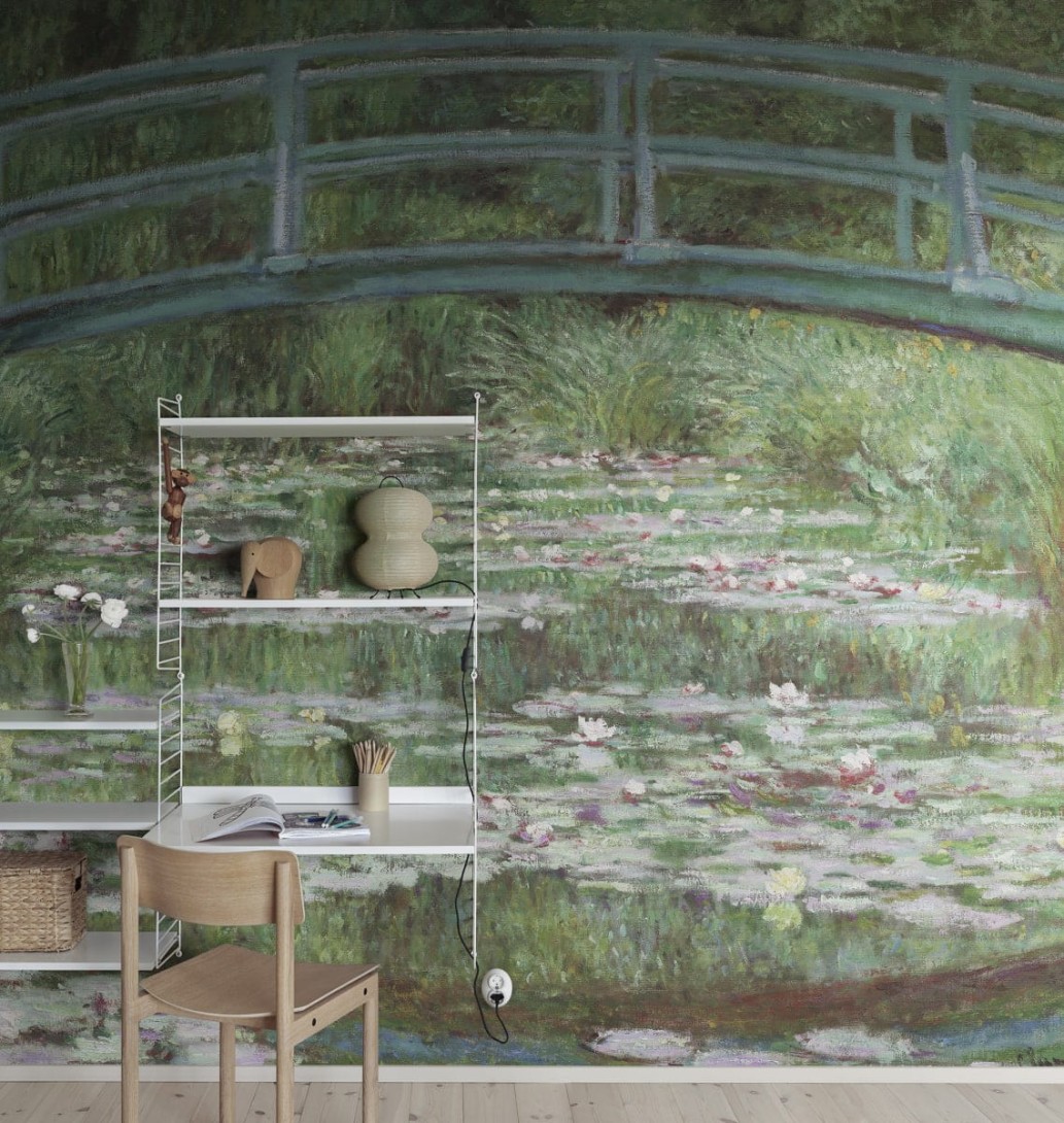 Rebel Walls R20567 First Rebels The Japanese Footbridge by Monet - mural w lilie wodne wzorowane na obrazach Claude’a Moneta