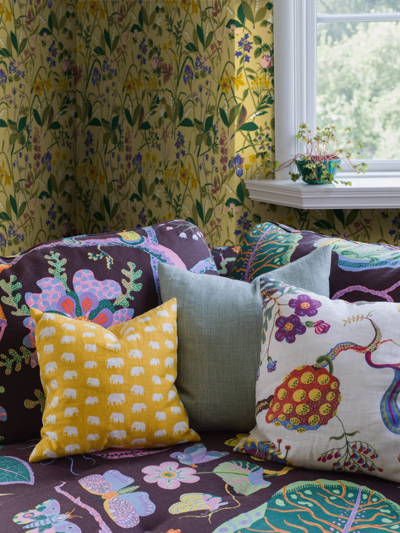 Boras Tapeter 1963 Icons Gocken Jobs Ros och Lilja - tapeta w letnie kwiaty