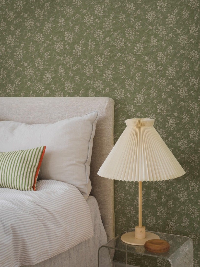 Boras Tapeter 1182 Icons Hip Rose Green - tapeta w kwiatki