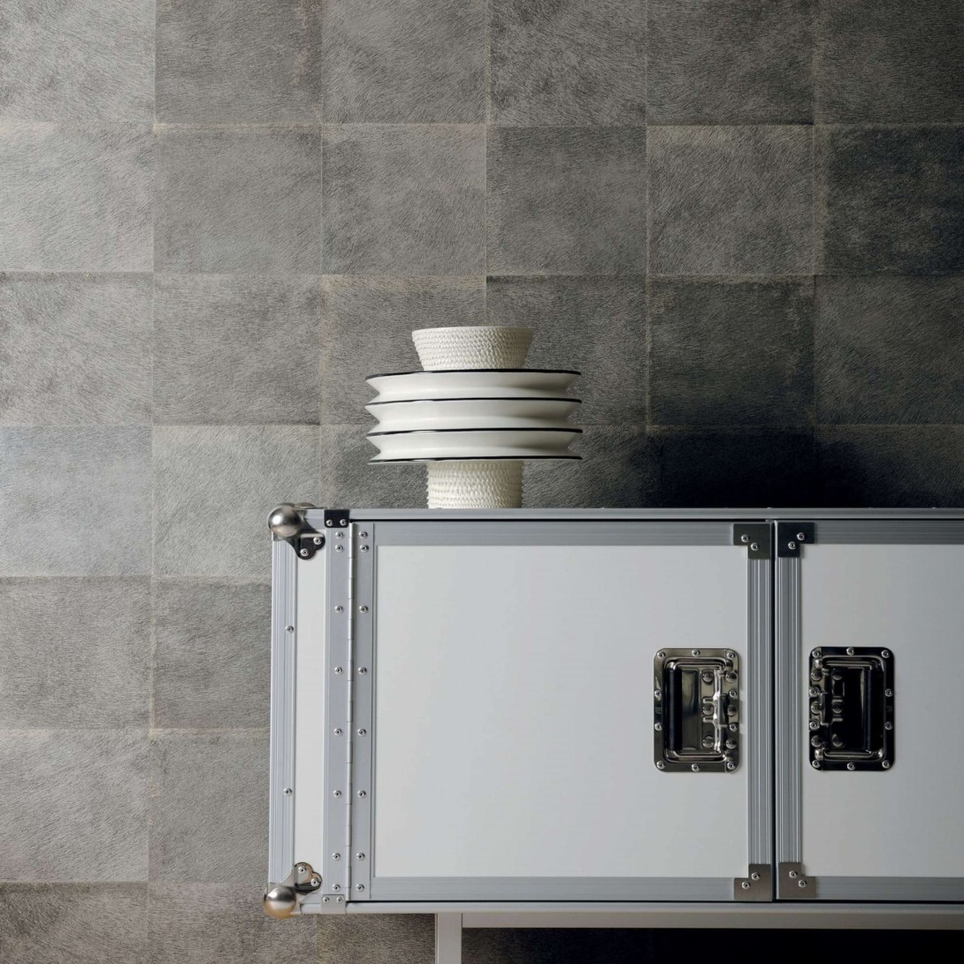 Elitis VP 656 07 Mémoires Loup - tapeta w kratkę o strukturze futra