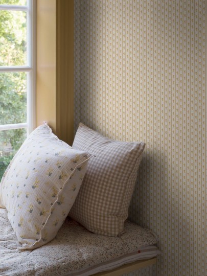 Boras Tapeter 6953 Osterlen Lilla Lyckan - tapeta w paski i drobne kwiatki