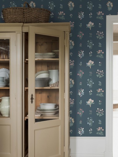 Boras Tapeter 6952 Osterlen Angsflora - tapeta w bukiety polnych kwiatów