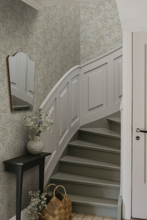 Sandberg S10494 Tradgarden Simon Misty Blue - tapeta w gałęzie jarzębiny