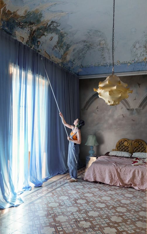 Rebel Walls R21014 Poetic Heavenly Arches Blue - mural w pejzaż nieba i łuki