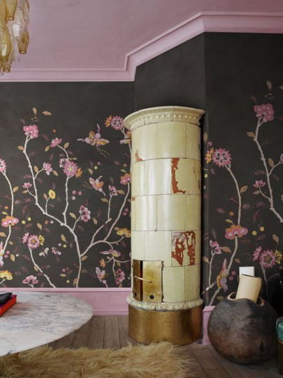 Rebel Walls R20362 Poetic Whispering Petals Black - mural w ręcznie malowane kwiaty