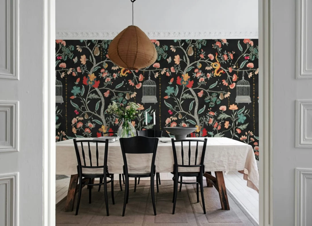 Rebel Walls R20977 Poetic Mystic Garden Black - mural w smoki i kwiaty