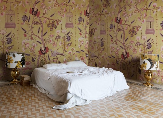Rebel Walls R20976 Poetic Mystic Garden Yellow - mural w smoki i kwiaty