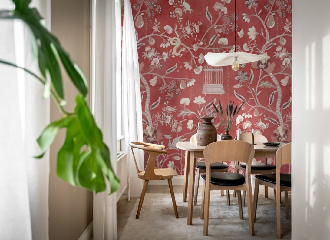 Rebel Walls R20972 Poetic Mystic Garden Red - mural w smoki i kwiaty