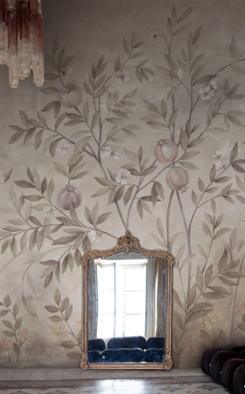 Rebel Walls R20353 Poetic Pome Greenery Rust - mural w drzewa owocowe w stylu chinoiserie