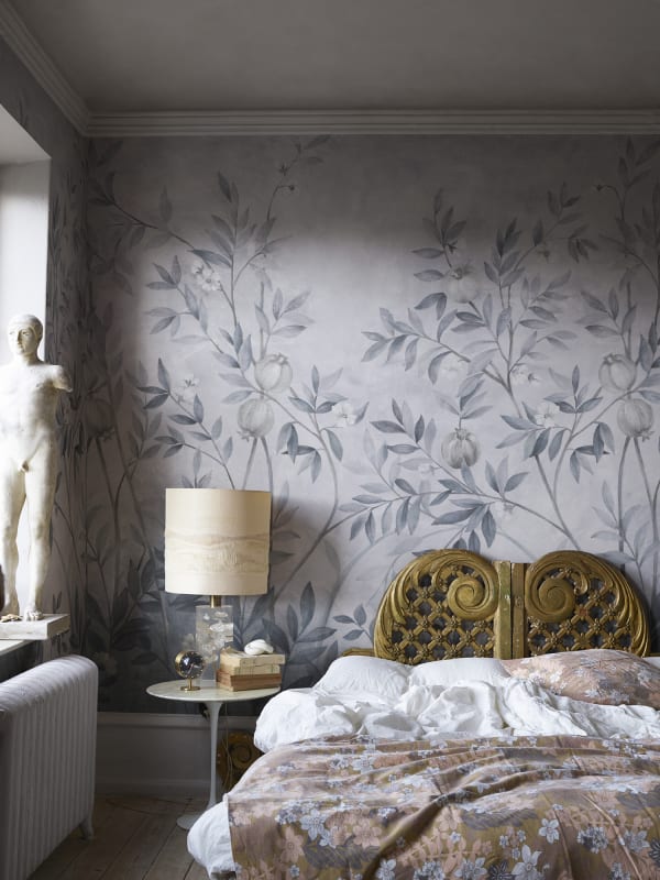 Rebel Walls R20346 Poetic Pome Greenery Blue - mural w drzewa owocowe w stylu chinoiserie