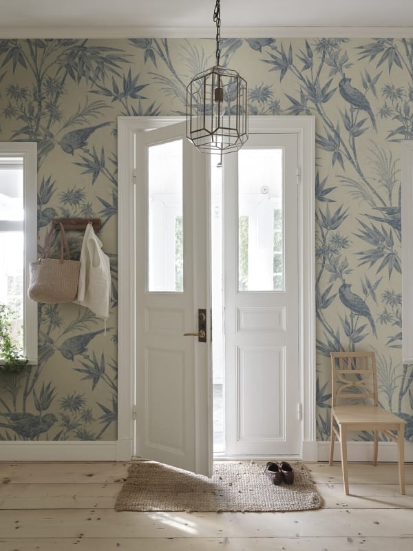 Sandberg S10595 Herbarium Celeste Blue – mural z gajem bambusowym