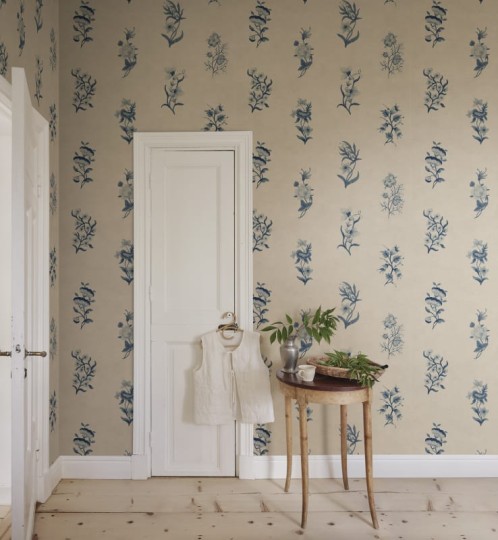 Sandberg S10610 Herbarium Victoria Blue – mural w kwiatki