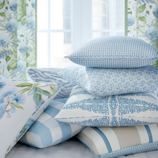 Anna French AT24540 Devon Dahlia Navy on Linen - tapeta w kwiaty