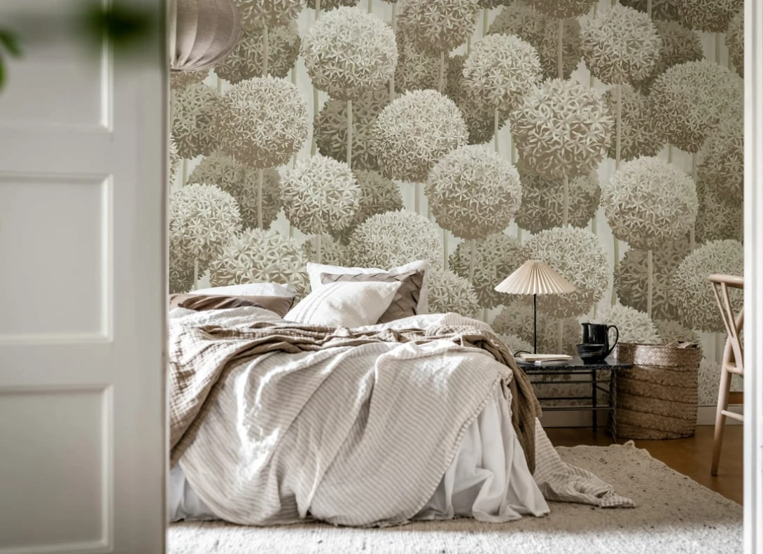 Rebel Walls R21037 Sam Wilde Elysian Flowers Beige - mural w kwiaty allium
