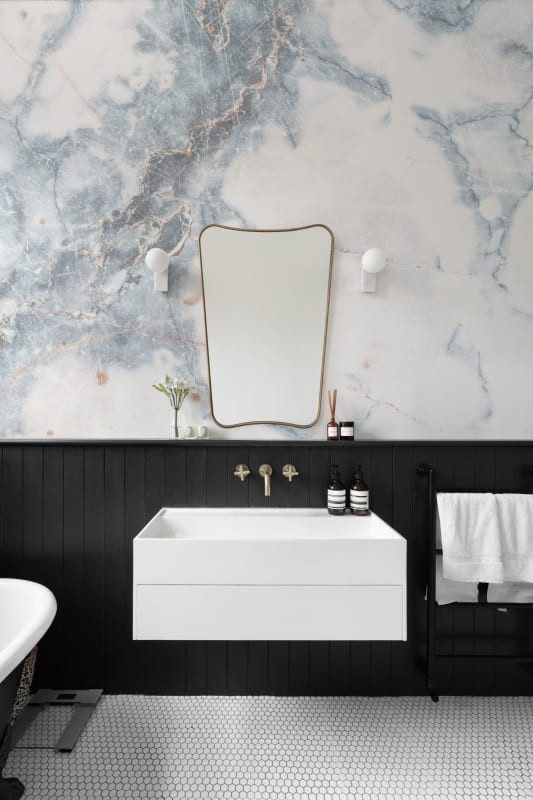 Hovia MA0034NE30W Torano - mural imitujący marmur