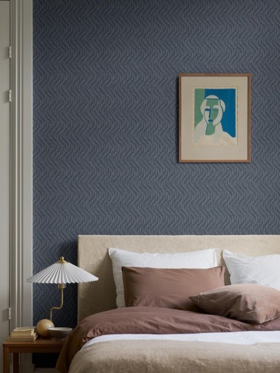 Boras Tapeter 7773 Adorn Little Fern Blue – tapeta w falujące liście paproci