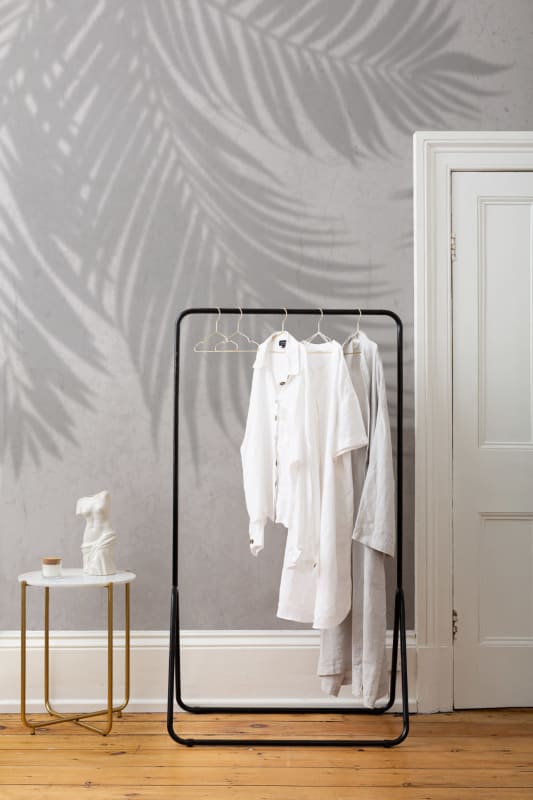 Hovia TR0053GE03W Canopy Gray - mural w liście palm na betonowy tle