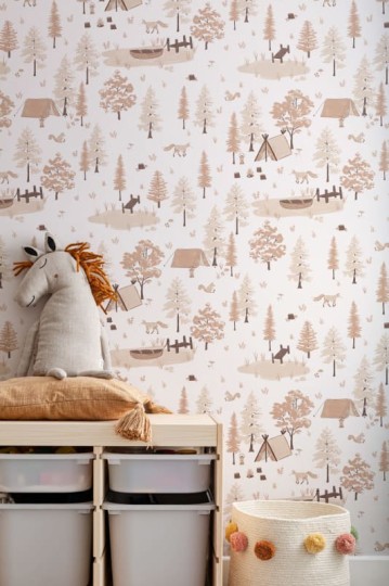 Hovia CH5091NE07R Camp Chestnut - tapeta dziecięca w motyw kempingu i lasu