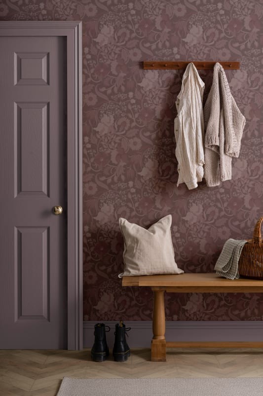 Hovia FL5457PU03R Tansy Plum - tapeta w roślinny motyw w stylu vintage