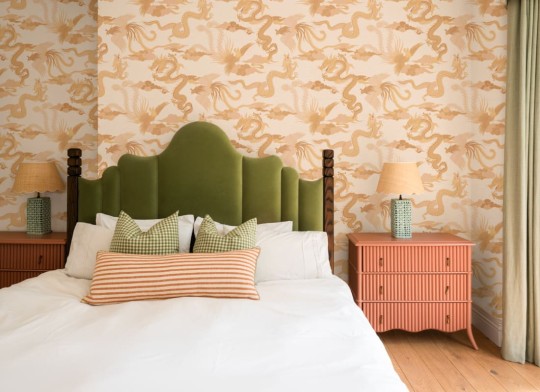 Hovia MX5575YE06R Imperial Gold - tapeta w chińskie smoki